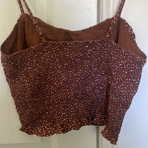 Pacsun brown top w/ white flowers - Picture 2 of 3